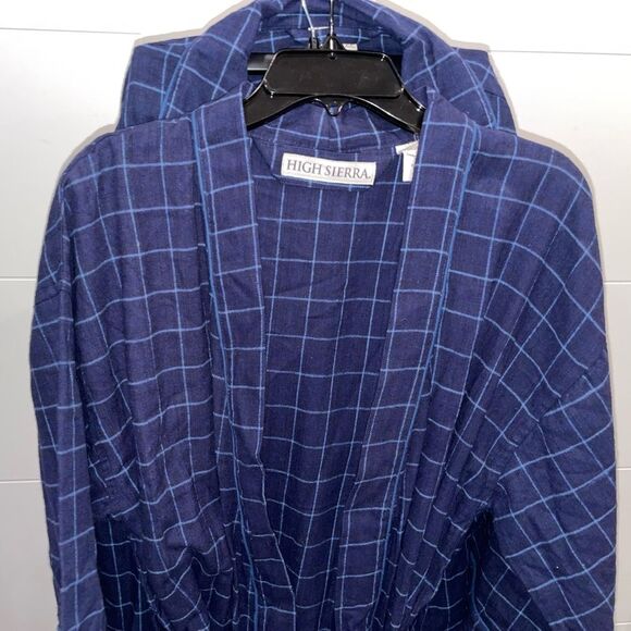 NWT 🛌 High Sierra Blue Plaid Pajama Set - Size Small, with robe - Picture 6 of 9